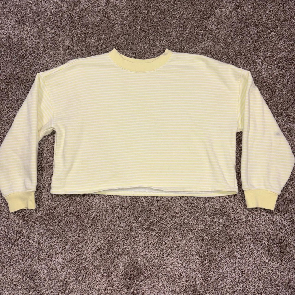 Wild Fable yellow & white striped long sleeve crewneck